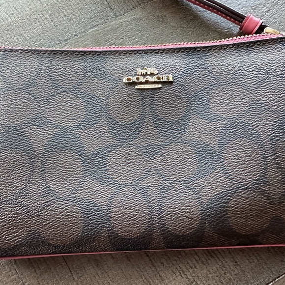 Coach Wristlet. Used, Excellent Condition - Picture 1 of 3
